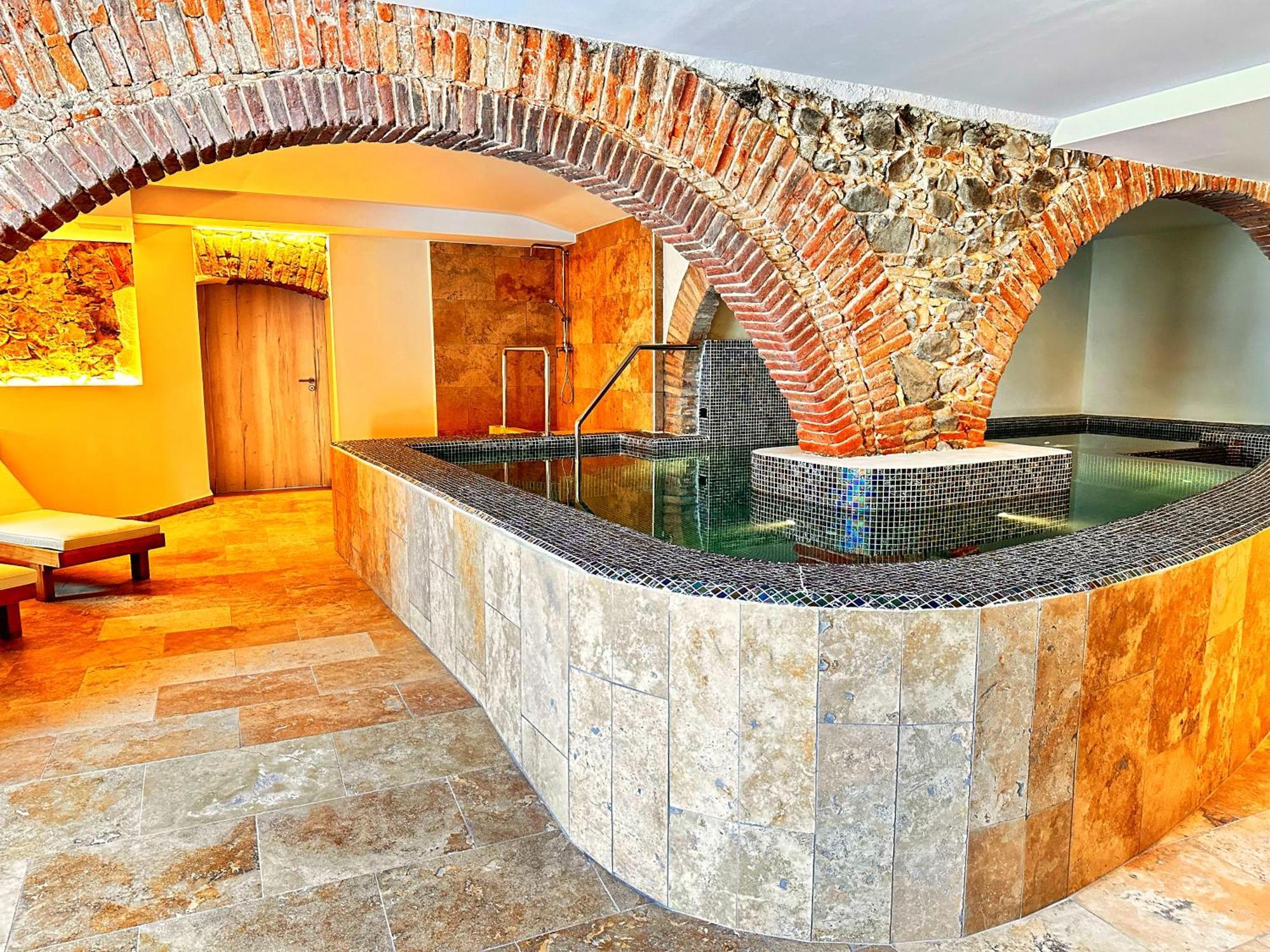 Boutique Hotel Comtal Empuries Roses Exterior foto